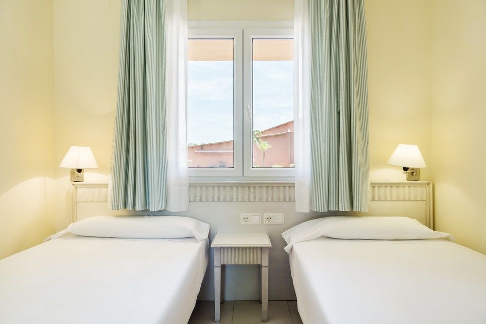 Aparthotel Ilunion Sancti Petri Novo Sancti Petri Ngoại thất bức ảnh