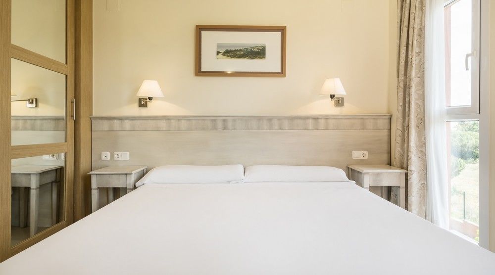 Aparthotel Ilunion Sancti Petri Novo Sancti Petri Ngoại thất bức ảnh