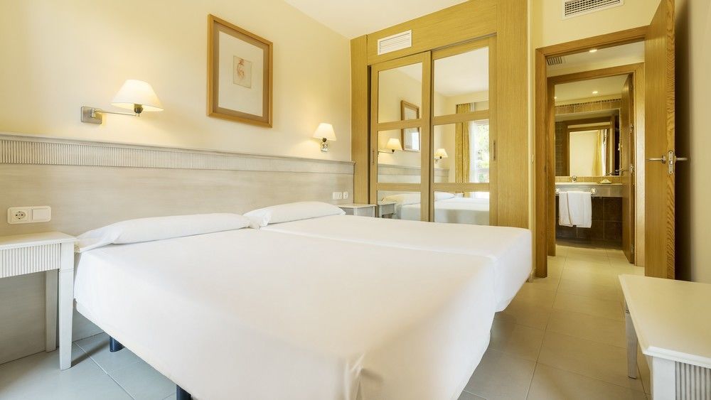 Aparthotel Ilunion Sancti Petri Novo Sancti Petri Ngoại thất bức ảnh